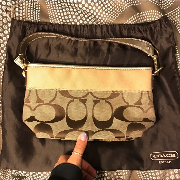 Coach Signature Hand Bag - Picture 2 of 4