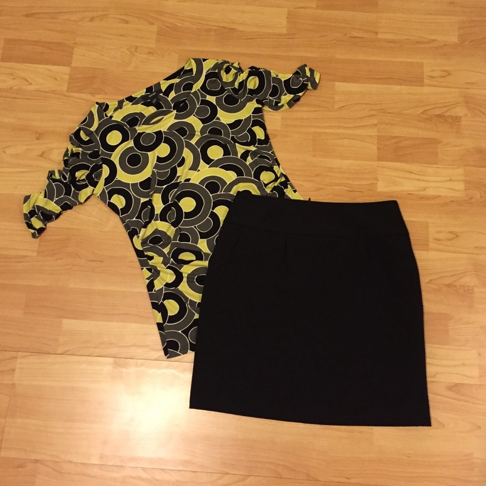 Ann Taylor black pencil skirt with pockets, 2P