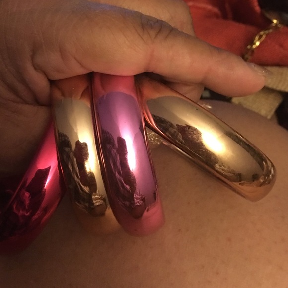 Bracelets - Picture 3 of 4