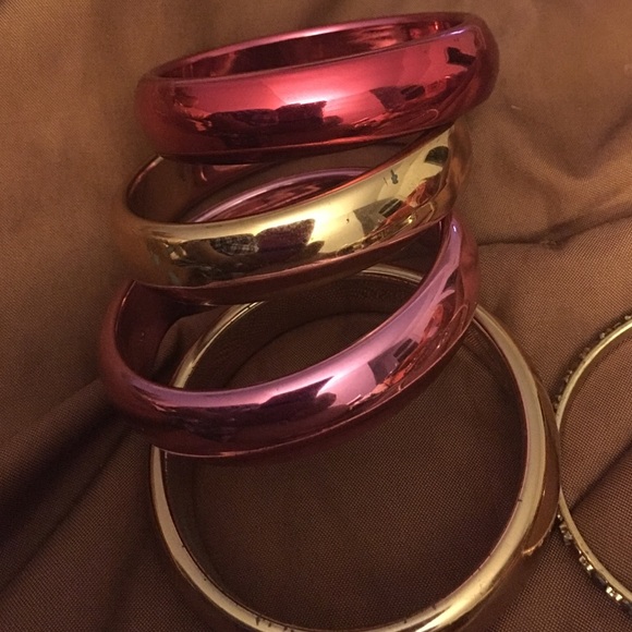 Bracelets - Picture 4 of 4