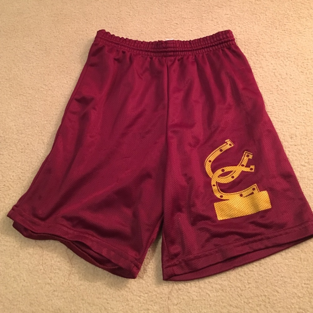 maroon drawstring basketball shorts