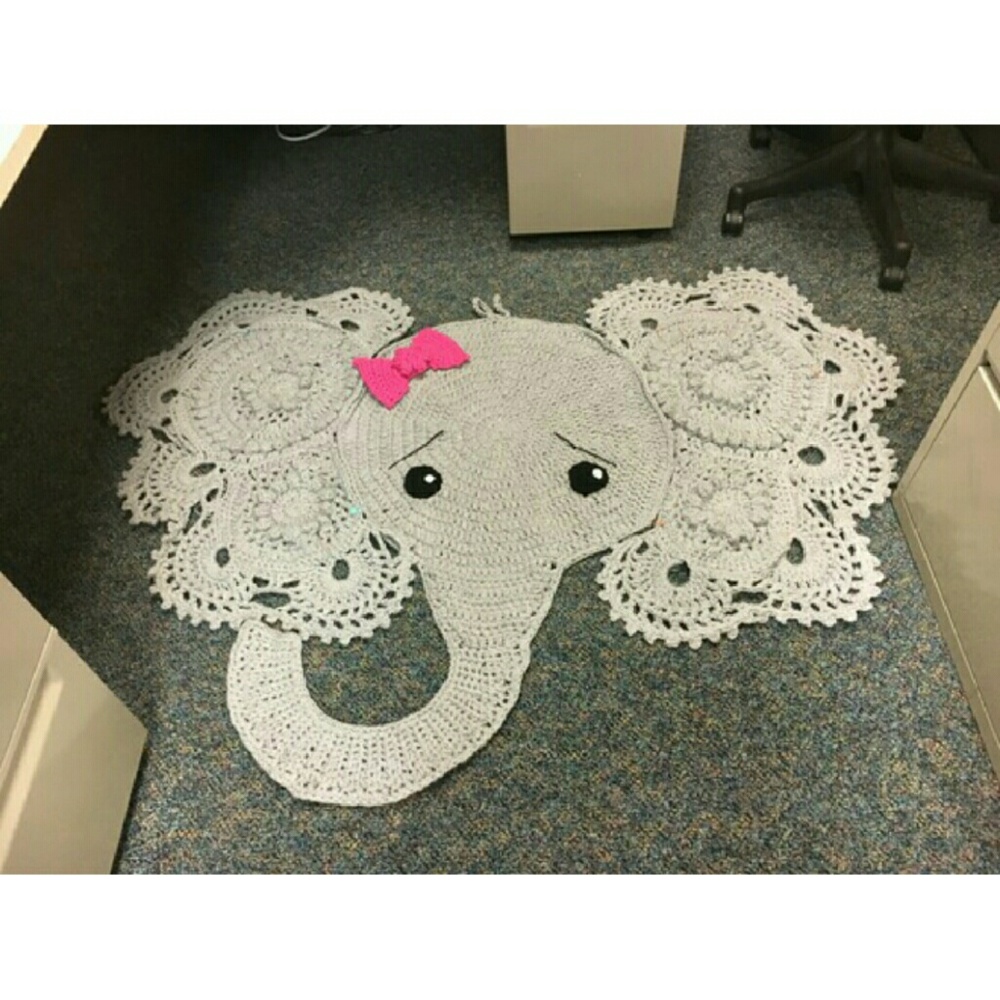 Crochet Elephant Rug - Picture 2 of 3