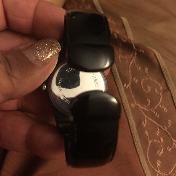 Watch - Picture 2 of 4