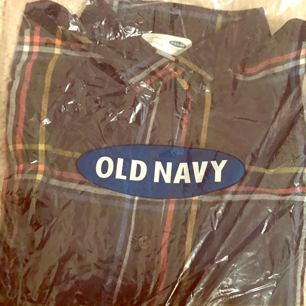 Old Navy NWT long sleeve classic fit button down
