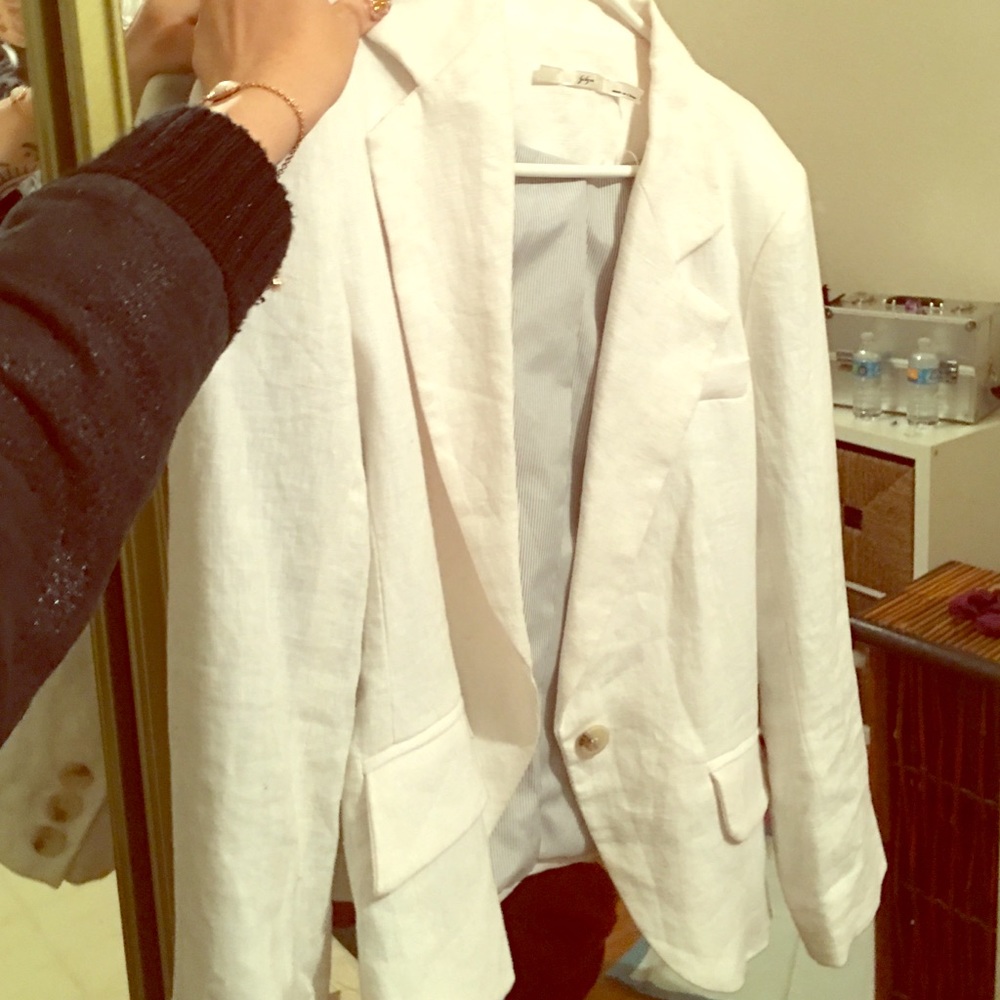 White blazer with pin stripe inside! New