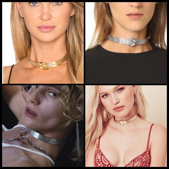 VANESSA MOONEY 🌙The Queens Buckle Choker NWOT - Picture 2 of 7