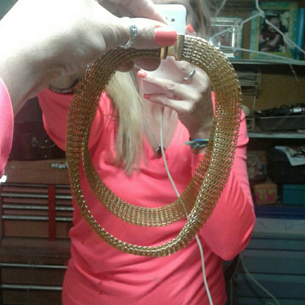 Gold choker