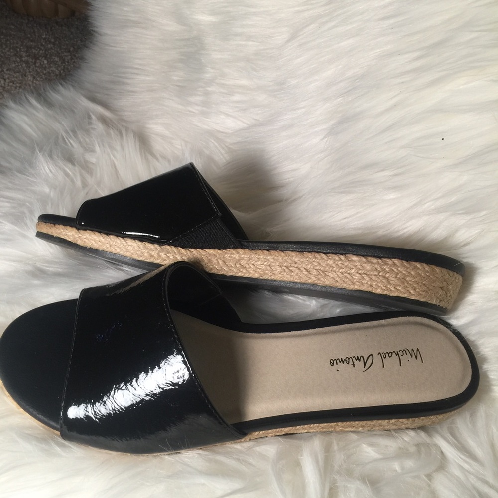 Never worn  flats - Picture 2 of 3