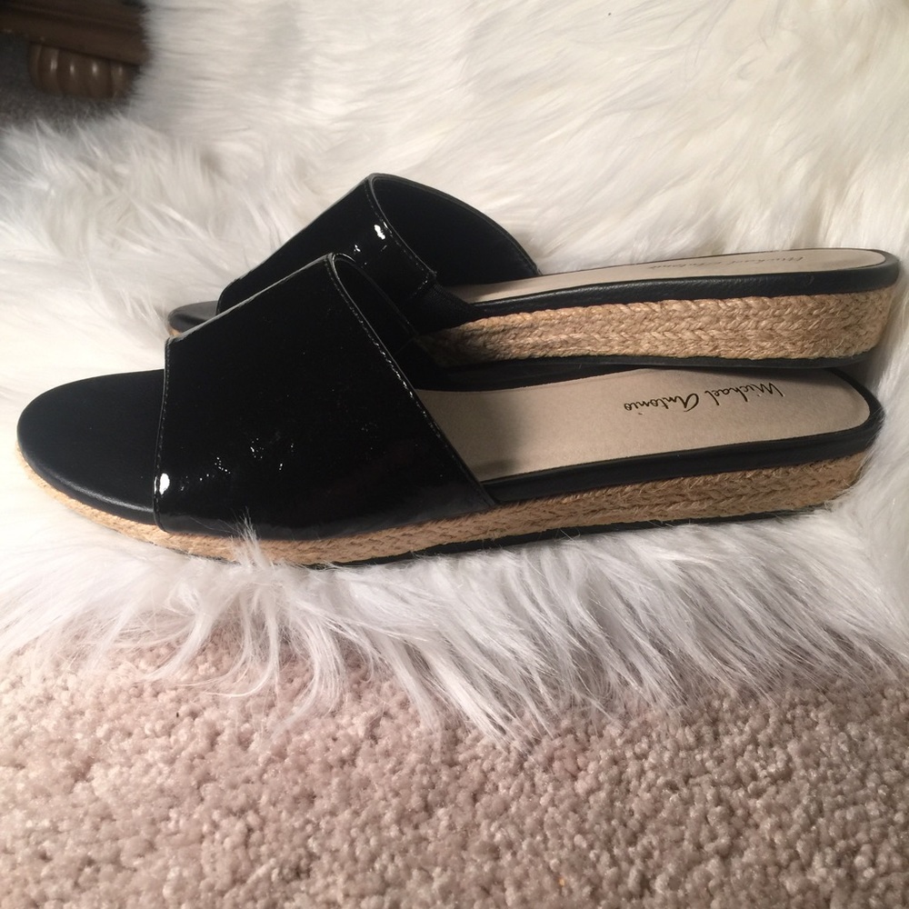 Never worn  flats - Picture 3 of 3
