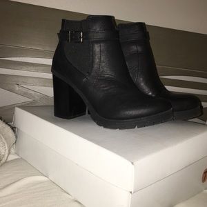 Synthetic Leather Sam Edelman booties!
