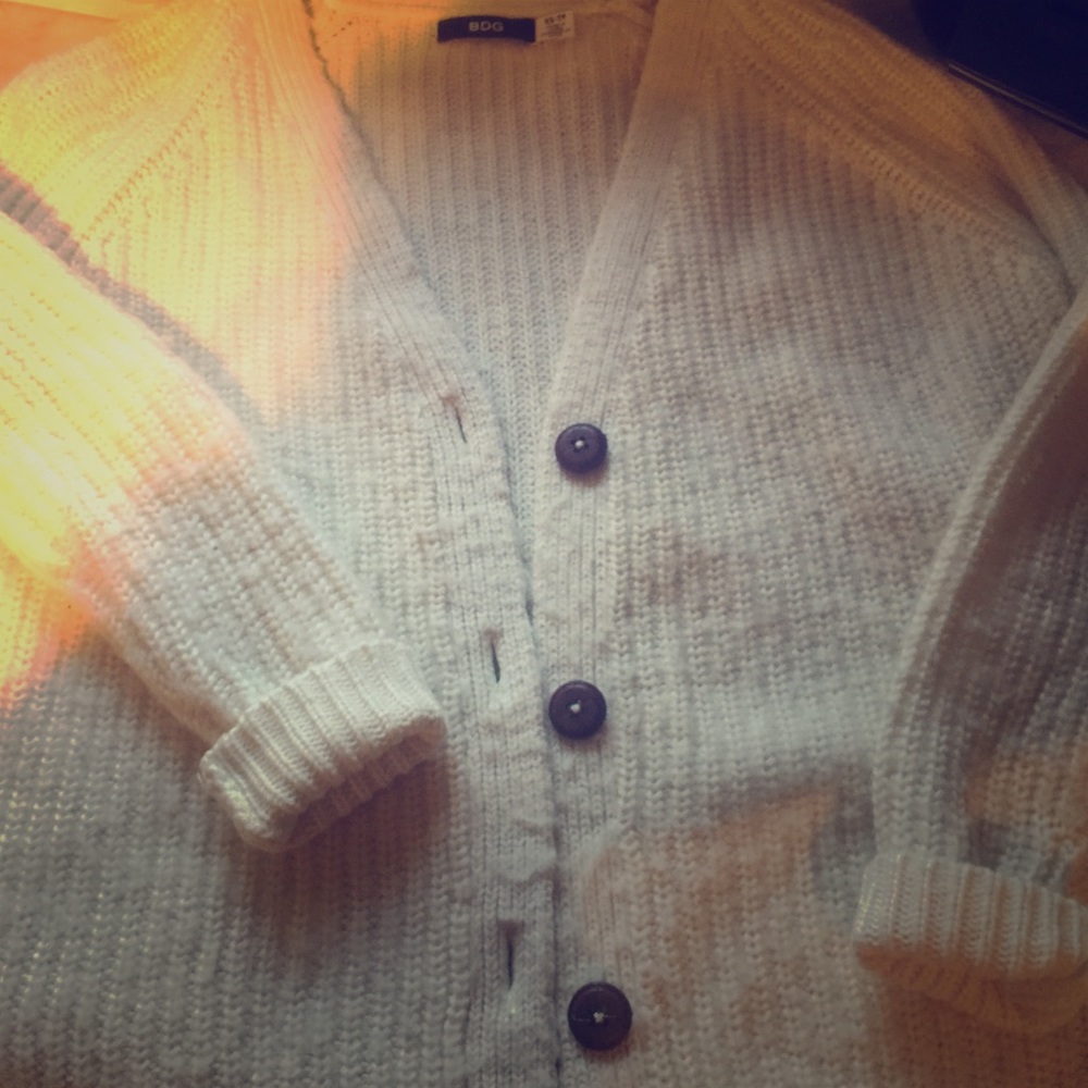 🌸BDG OVERSIZED CARDIGAN🌸