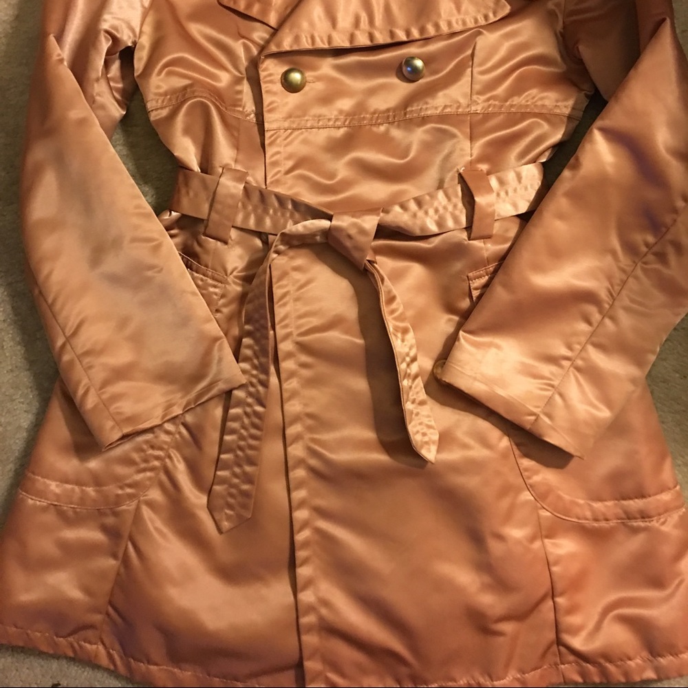 Coat - Picture 3 of 4