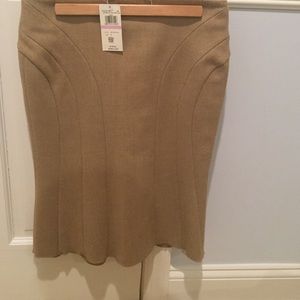 BCBG camel color tulip pencil skirt (w/ tag)