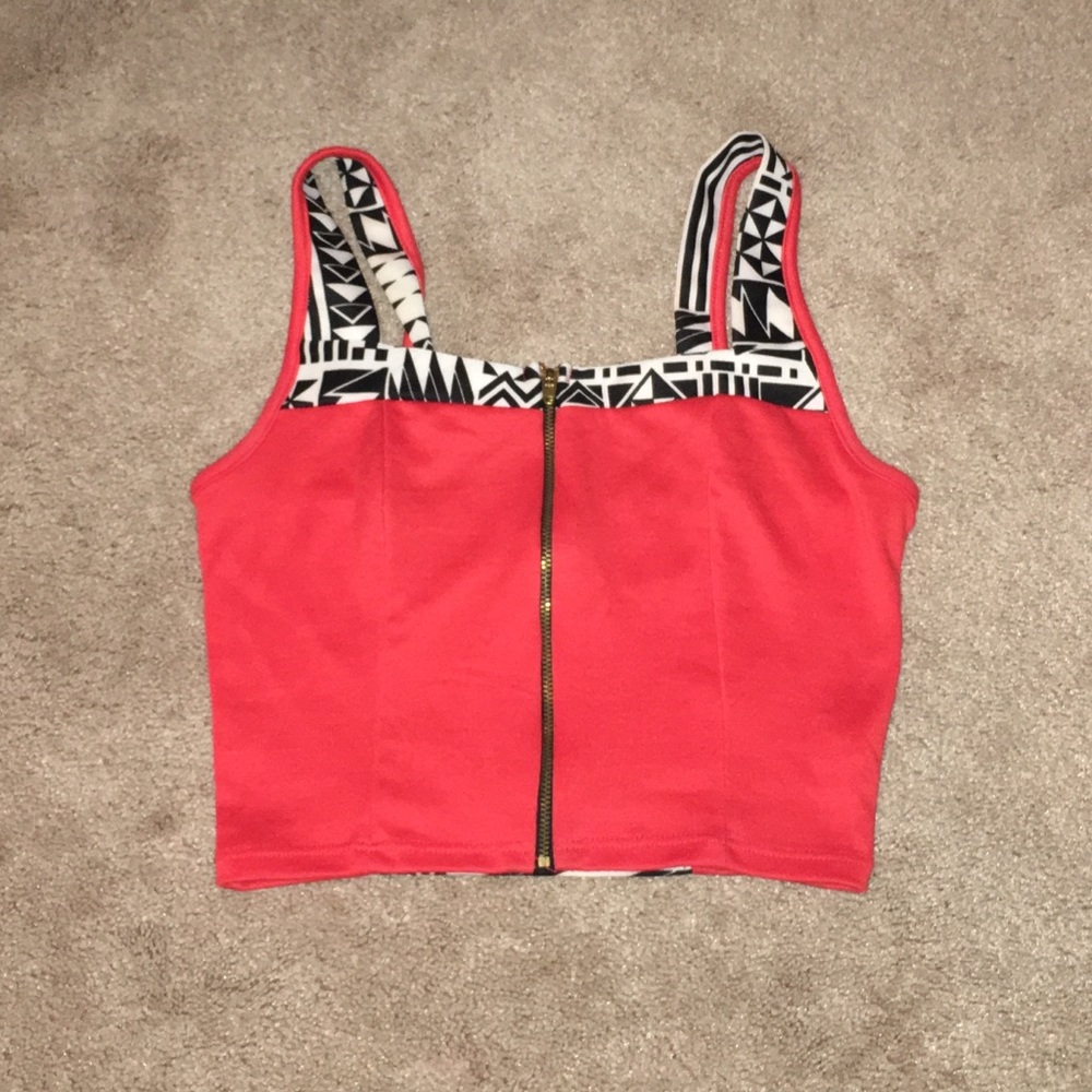 Cute crop top !