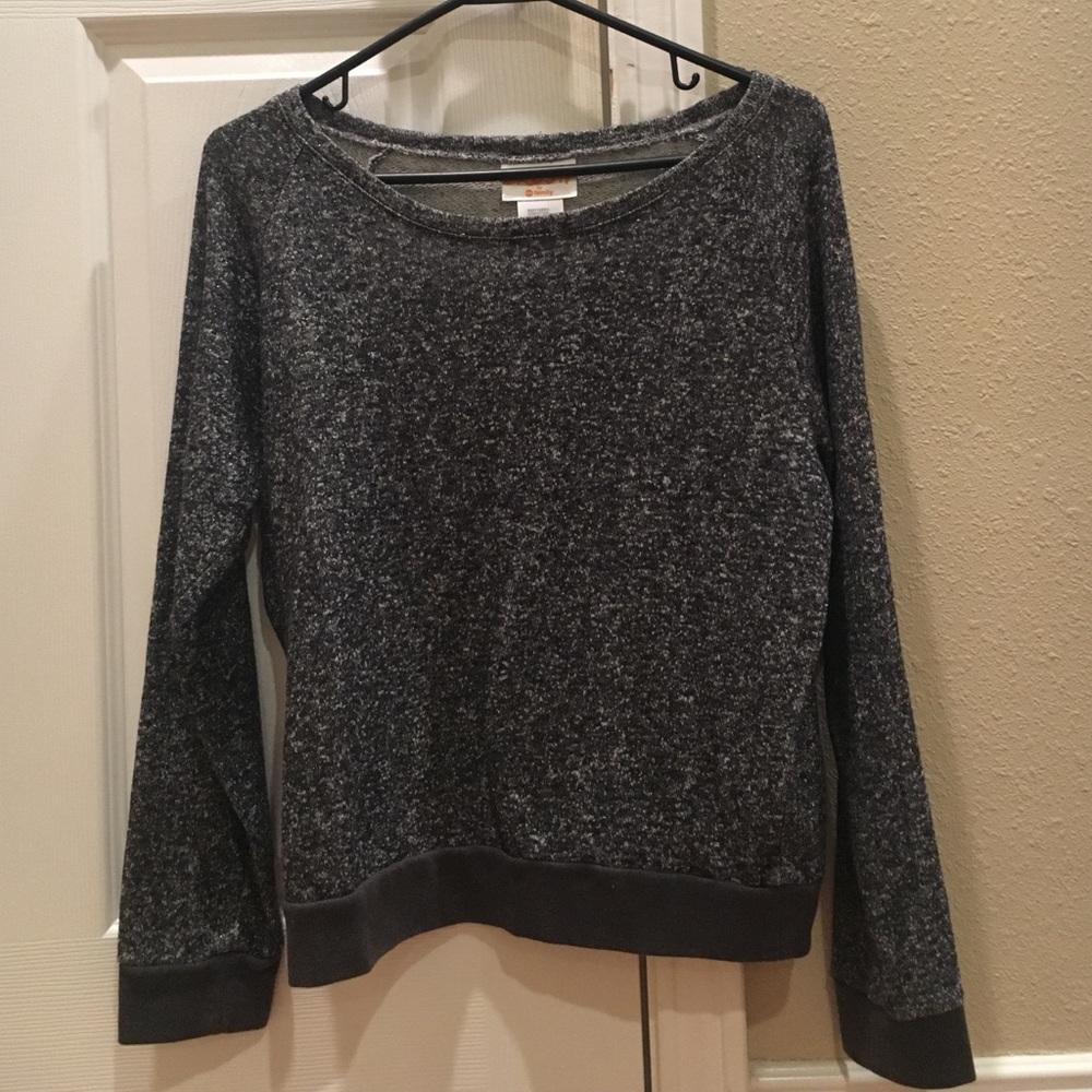 Grey sweatshirt