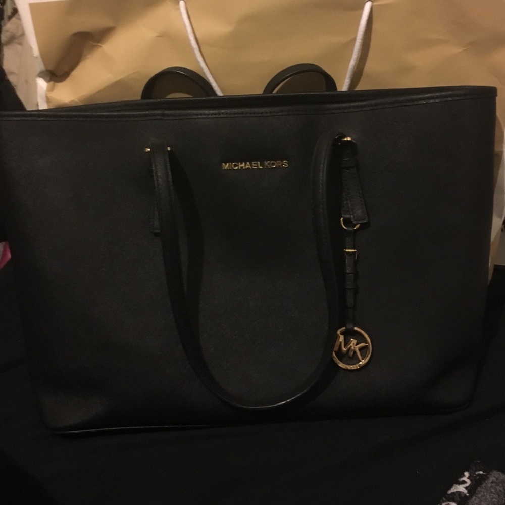 Black Michael Kors Jet Set Travel Tote handbag