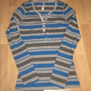 Sale! striped top!💙