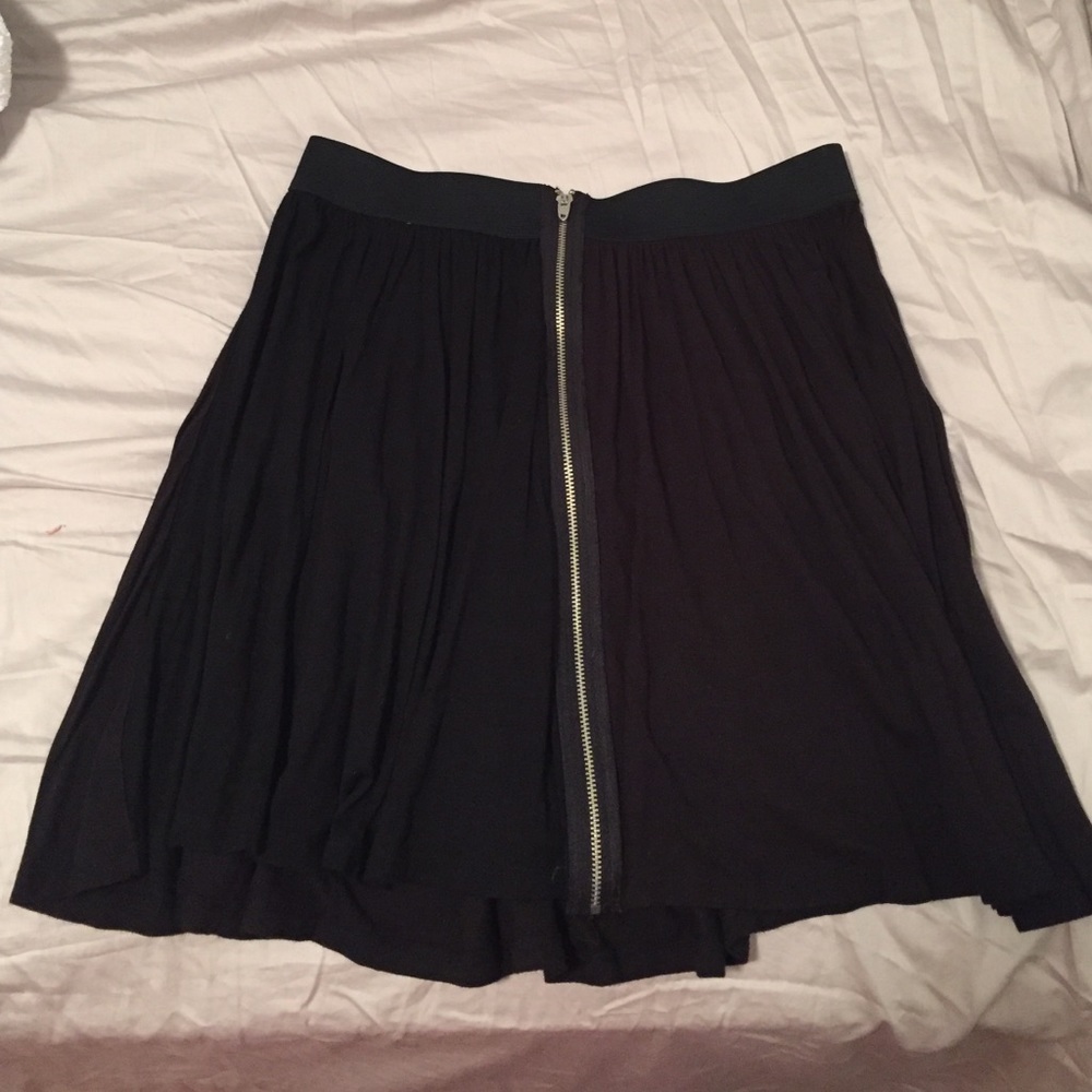 ELLE Black Cotton Miniskirt with Zipper Detail