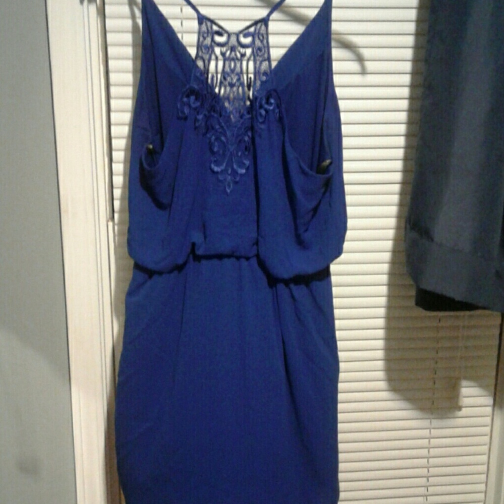 Dress - Picture 2 of 2