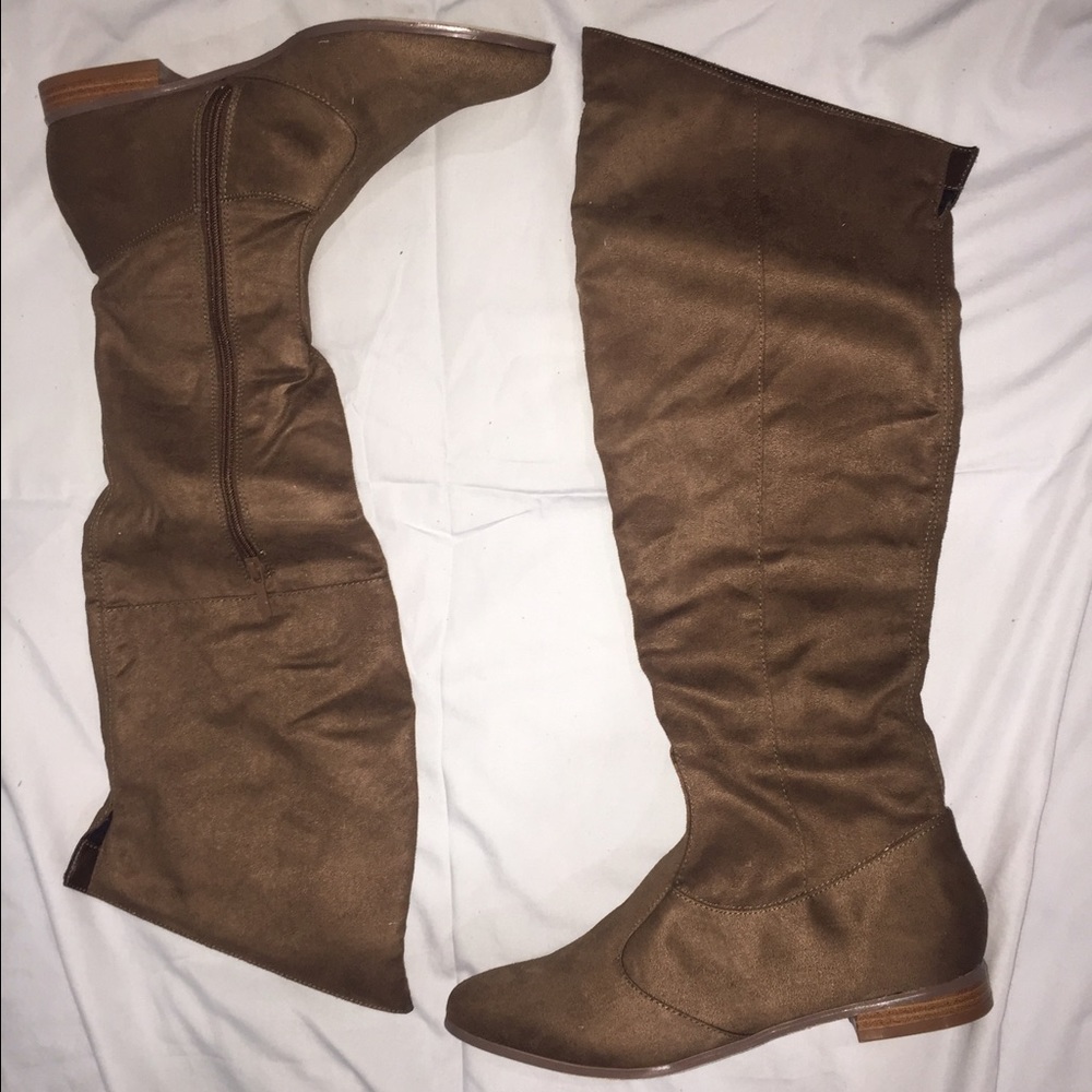 "KAJI" ShoeDazzle Boots (never been worn!)