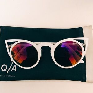 ✨RARE✨ Authentic Quay Australia Cat Eye Sunnies 😺