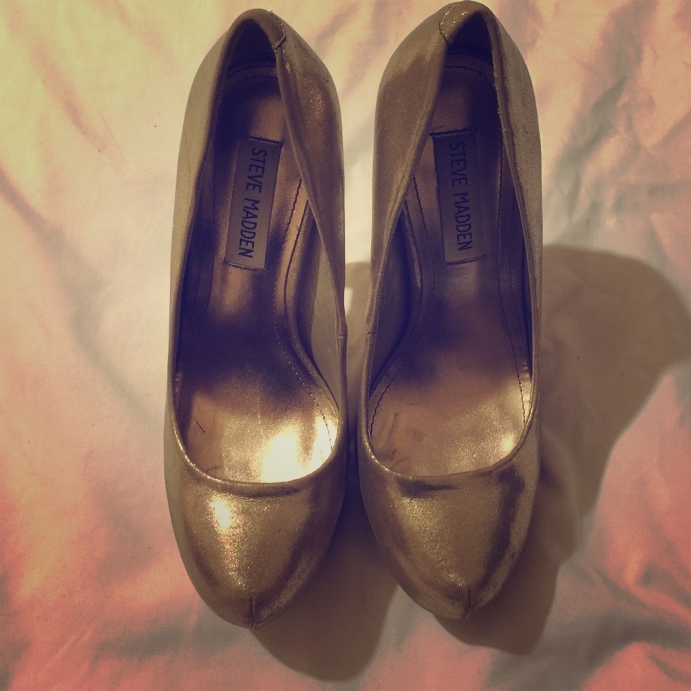 Steve Madden pump heels