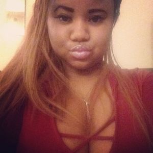 Meet your Posher, Kendra