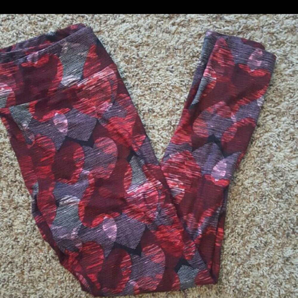 Tc lularoe heart leggings