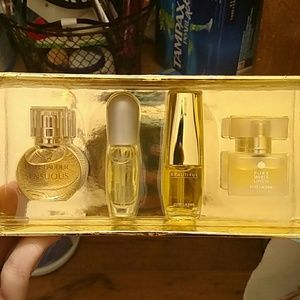 *LAST CHANCE* NEW Estee Lauder Eau De Parfum Set