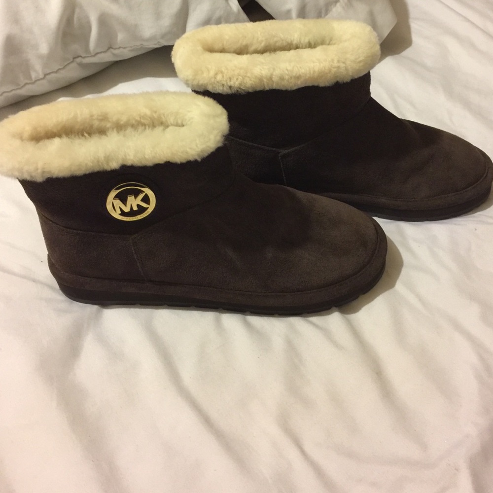 Authentic like new Micheal Kors fur boots