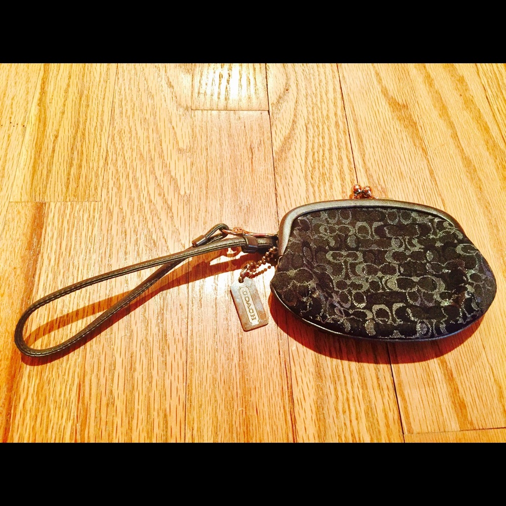 Authentic Coach Wrislet Wallet