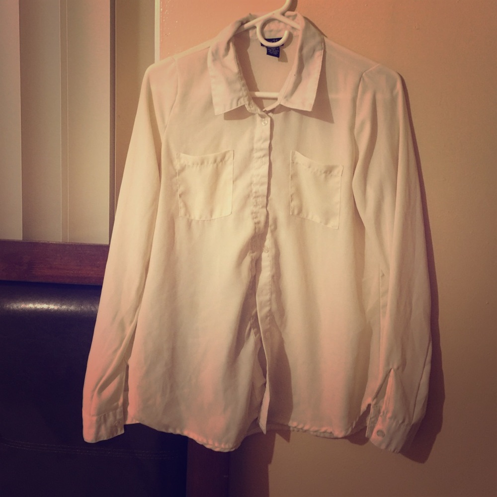 Cute cream button shirt
