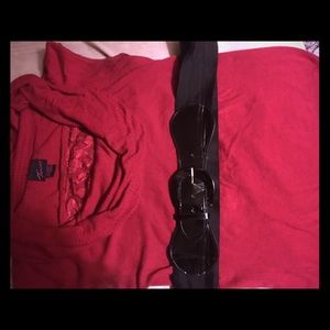 Red shirt with wide black belt