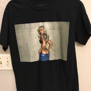 KYLIE JENNER "cheeks" T-SHIRT
