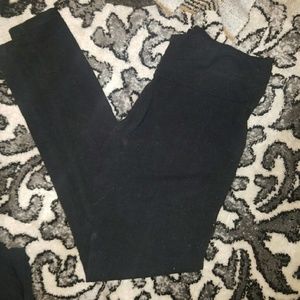 2 pairs of black leggings!!