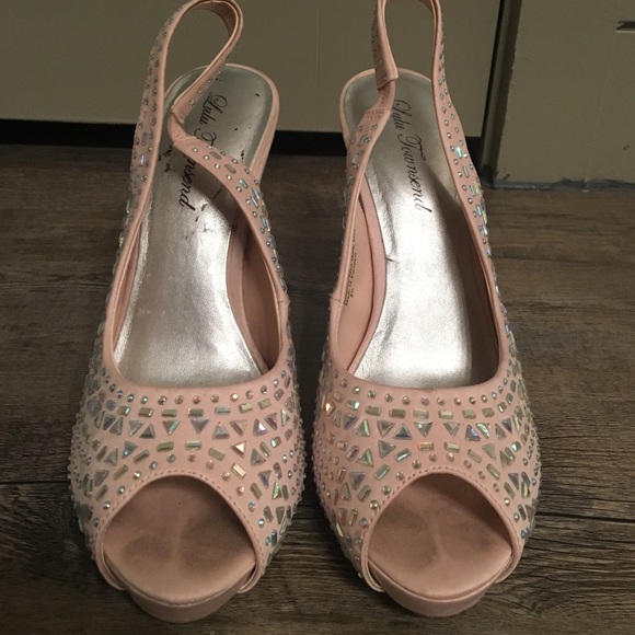 Pink Heels- SIZE 8.5 - Picture 3 of 6