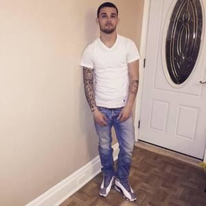 Meet your Posher, Eric