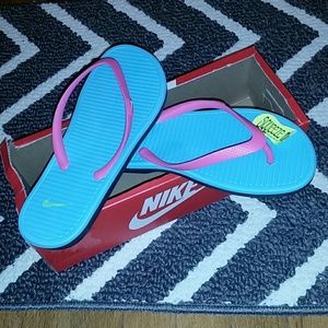 Nike sandals