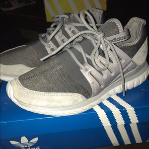 Adidas Tubular Radial