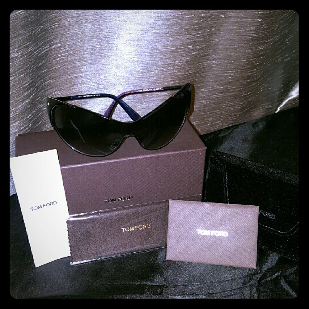 *NEW* PRICE DROP* Tom Ford Sunglasses*