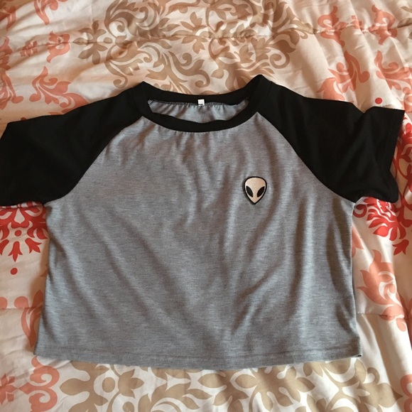 Alien CropTop - Picture 1 of 2