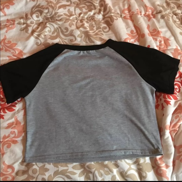 Alien CropTop - Picture 2 of 2