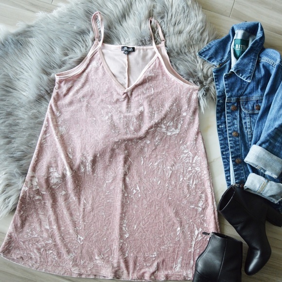 Pink velvet spaghetti strap dress - Picture 1 of 1