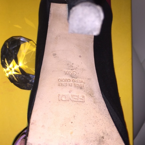 💛F E N D I - Picture 3 of 4