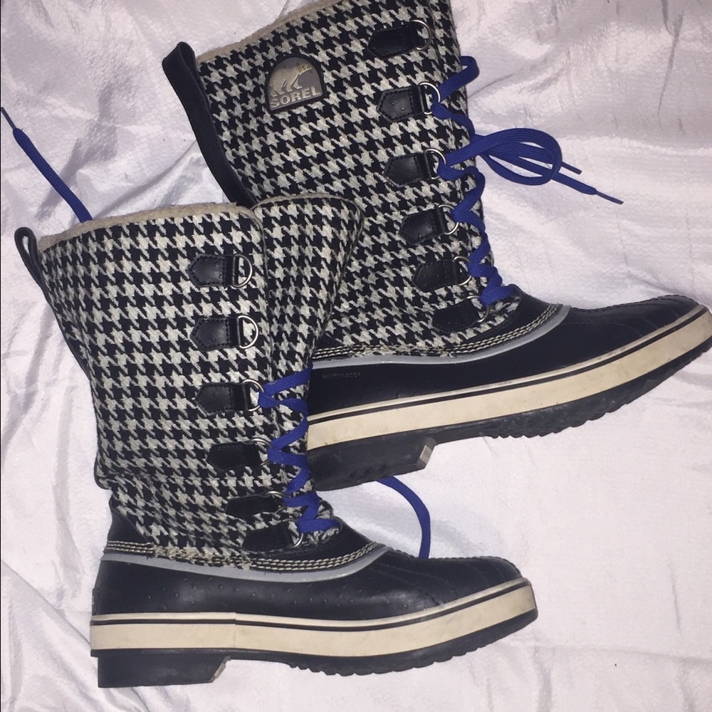 Sorrel houndstooth snow boot size 8