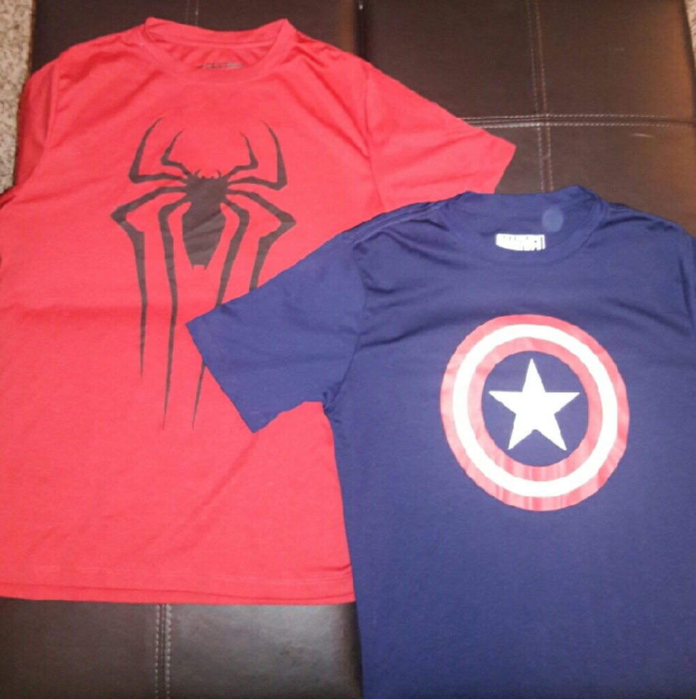 🚫sold🚫2 superhero shirts