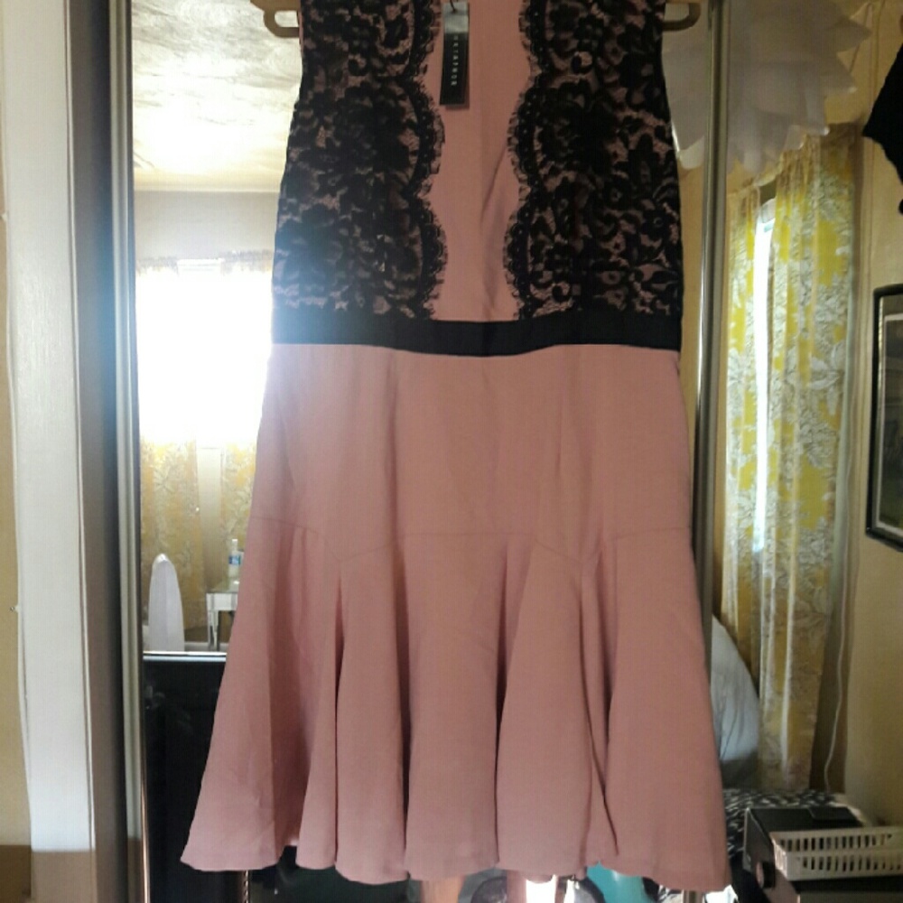 Cute Party Dress!!! - Picture 2 of 3