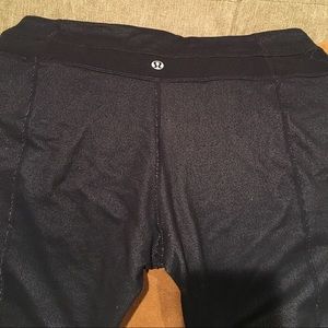 Lululemon size 6 yoga leggings