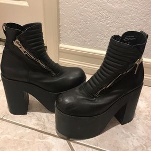 UNIF Neo boot size 7 black zipper moto platform