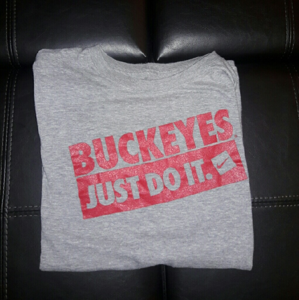 🚨Lot of 4 🚨Ohio State Buckeyes T-shirts